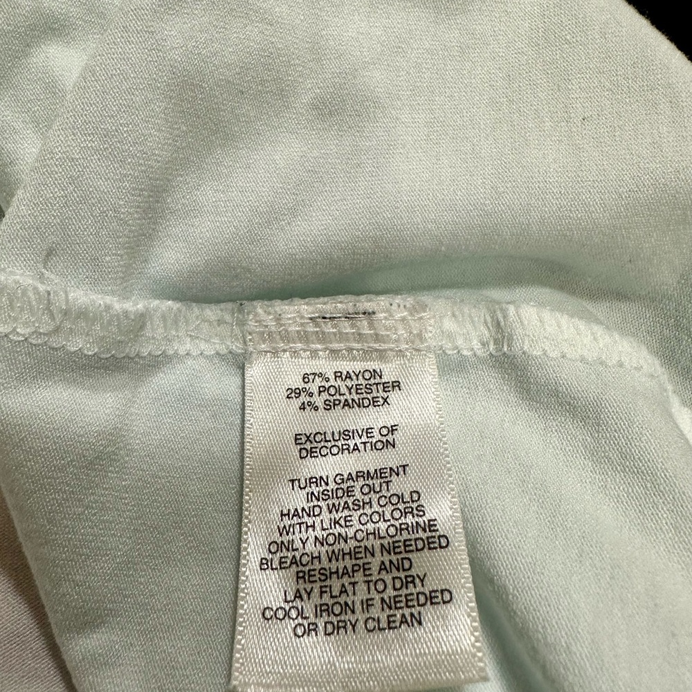 White House Black Market Embroidered White Top - Picture 8 of 8